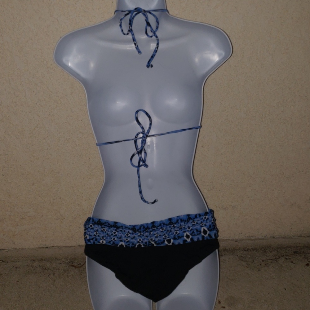 Bikini set - Picture 2 of 2
